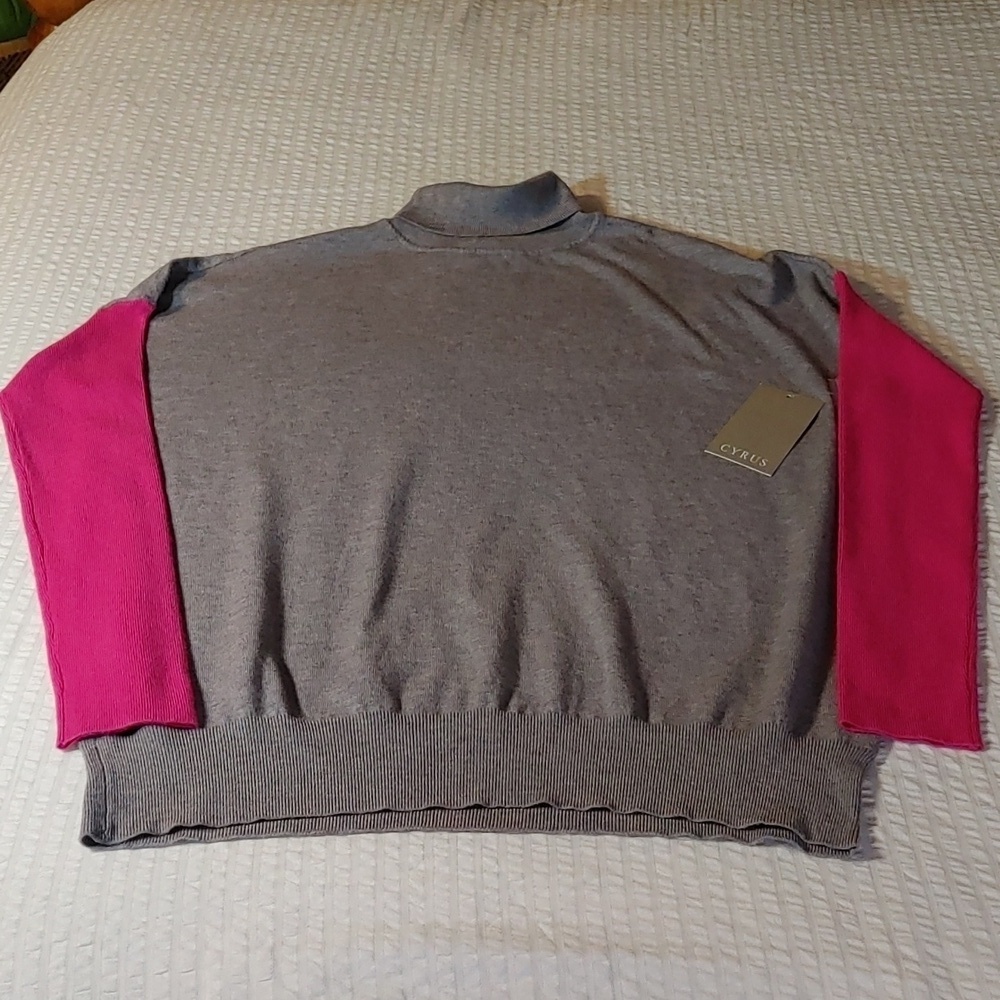 NWT CYRUS TWO-TONE GRAY & PINK KNIT TURTLENECK SWEATER SIZE LARGE